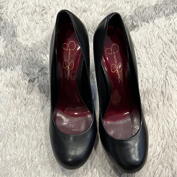 Jessica Simpson pumps - Picture 2 of 5